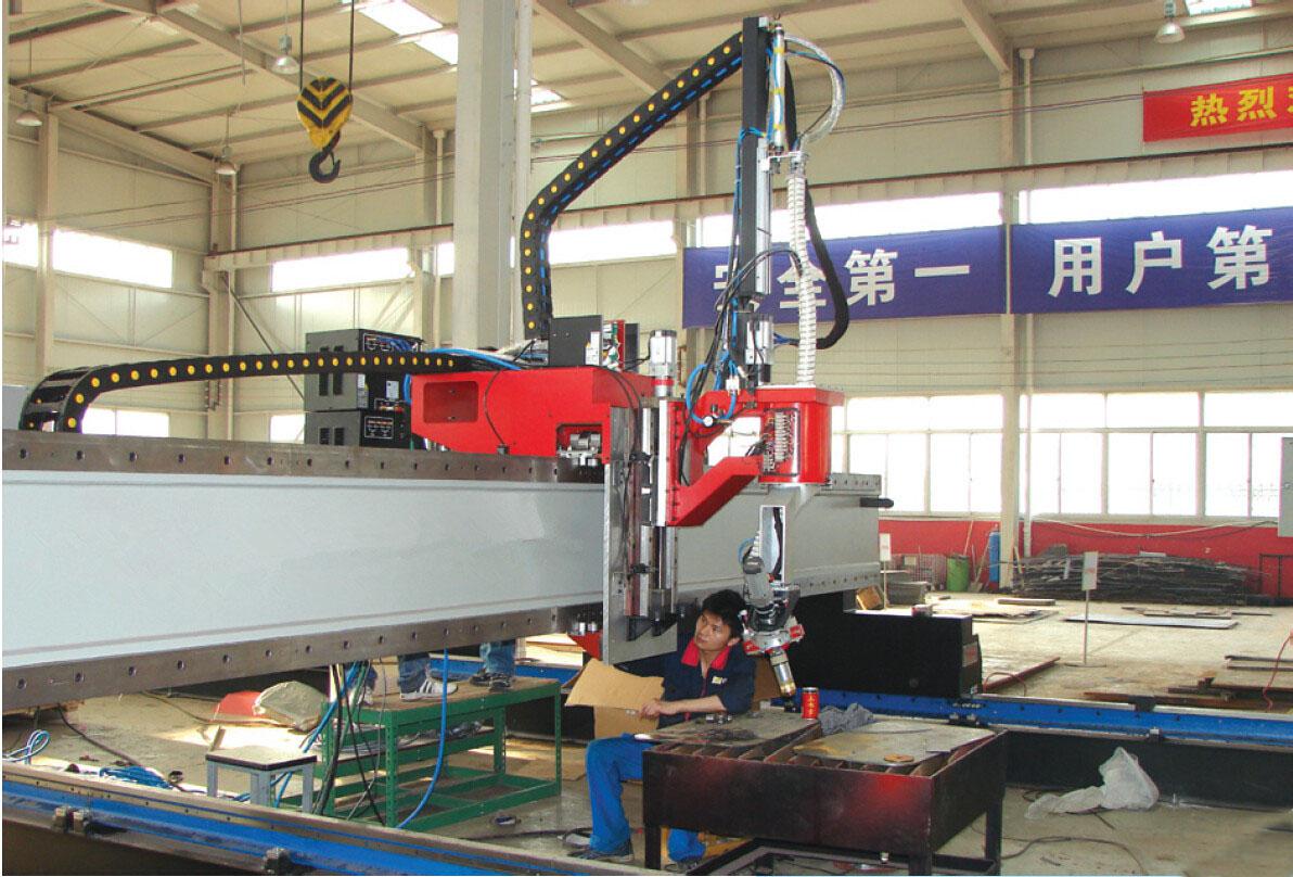 Revoltiion Plasma Cutting Machine